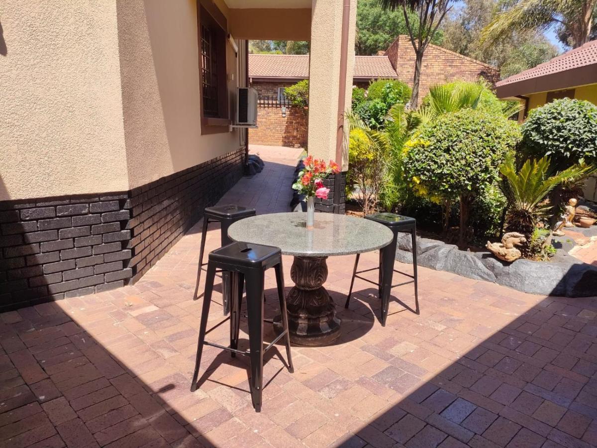 Erima Lodge Johannesburg Exterior photo