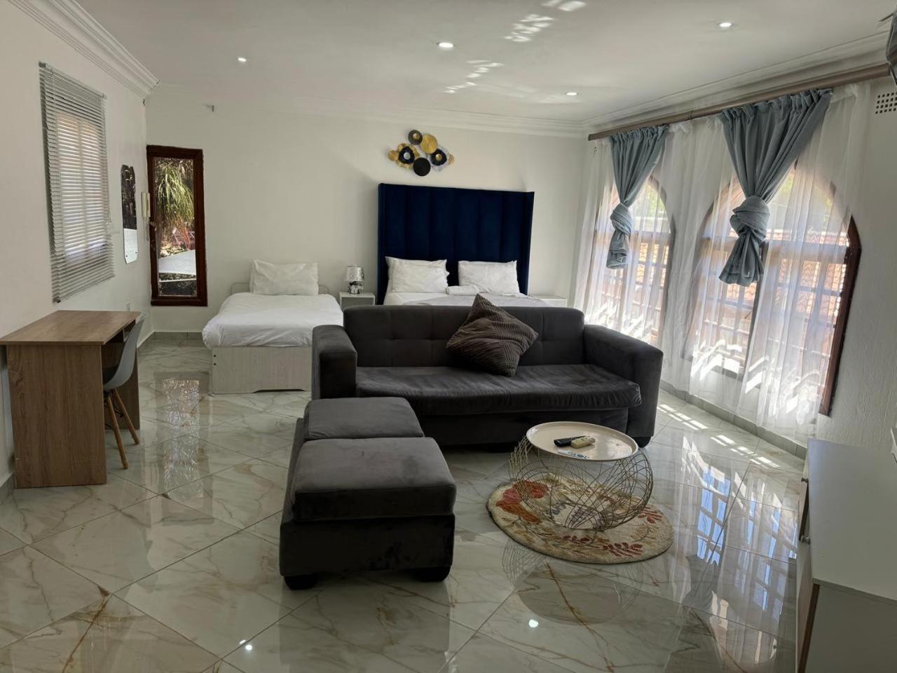 Erima Lodge Johannesburg Exterior photo