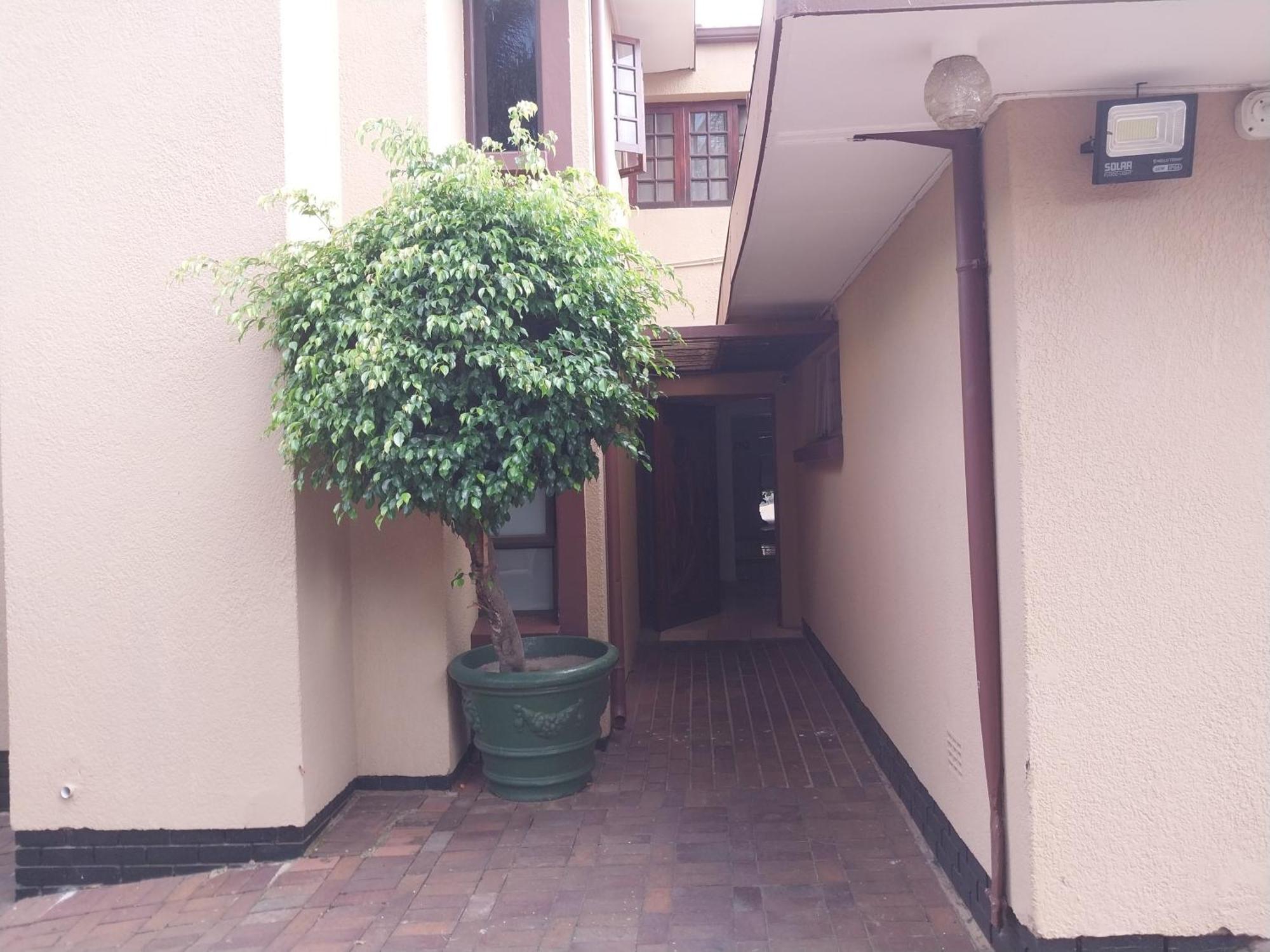 Erima Lodge Johannesburg Exterior photo