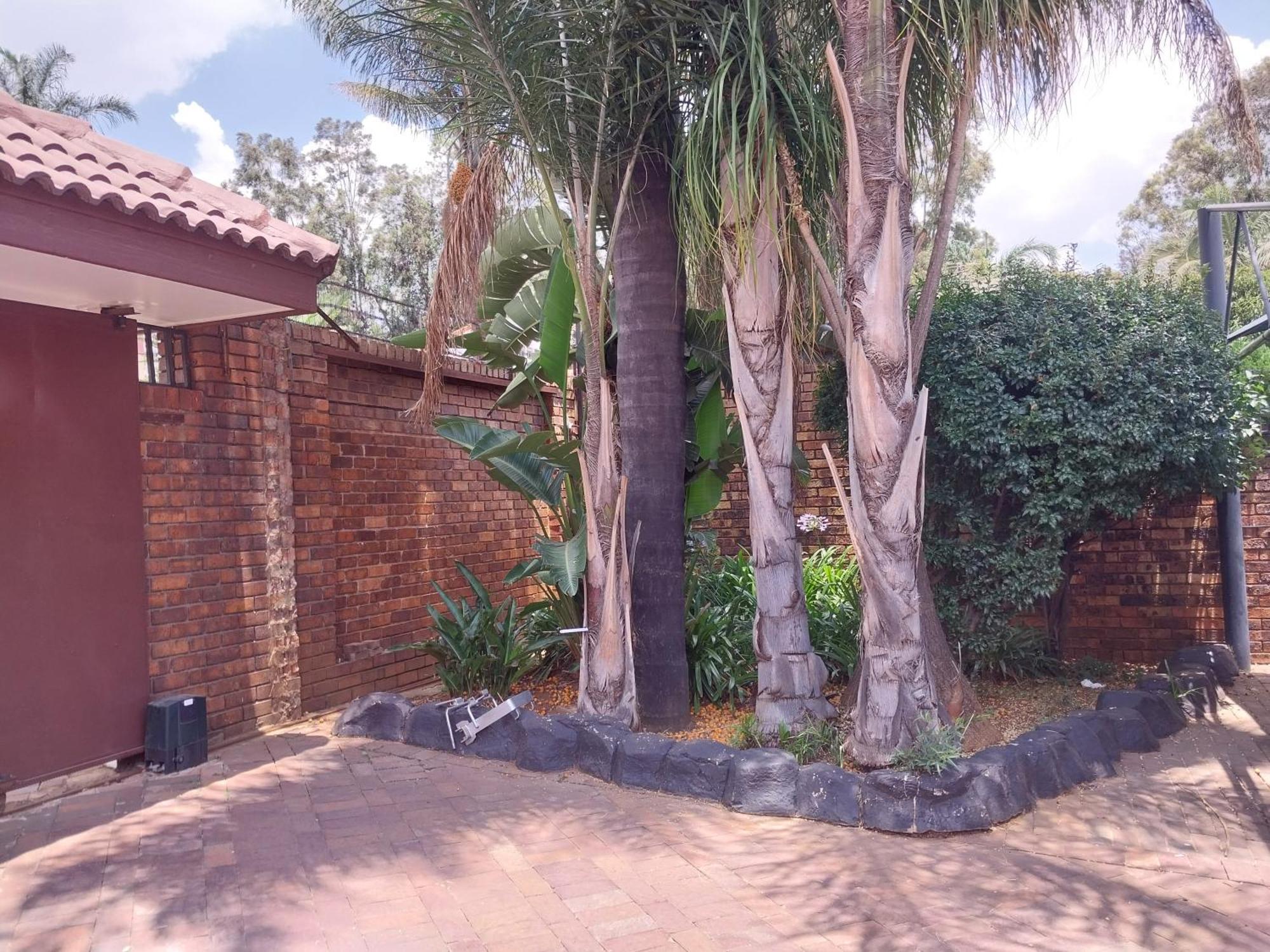 Erima Lodge Johannesburg Exterior photo