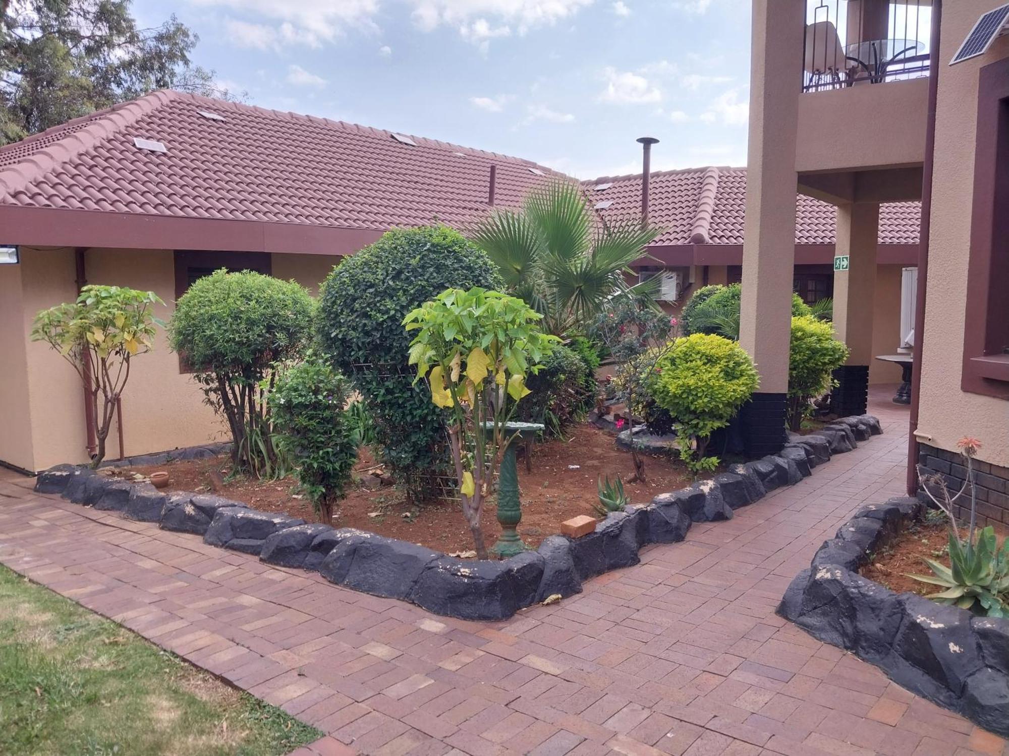 Erima Lodge Johannesburg Exterior photo