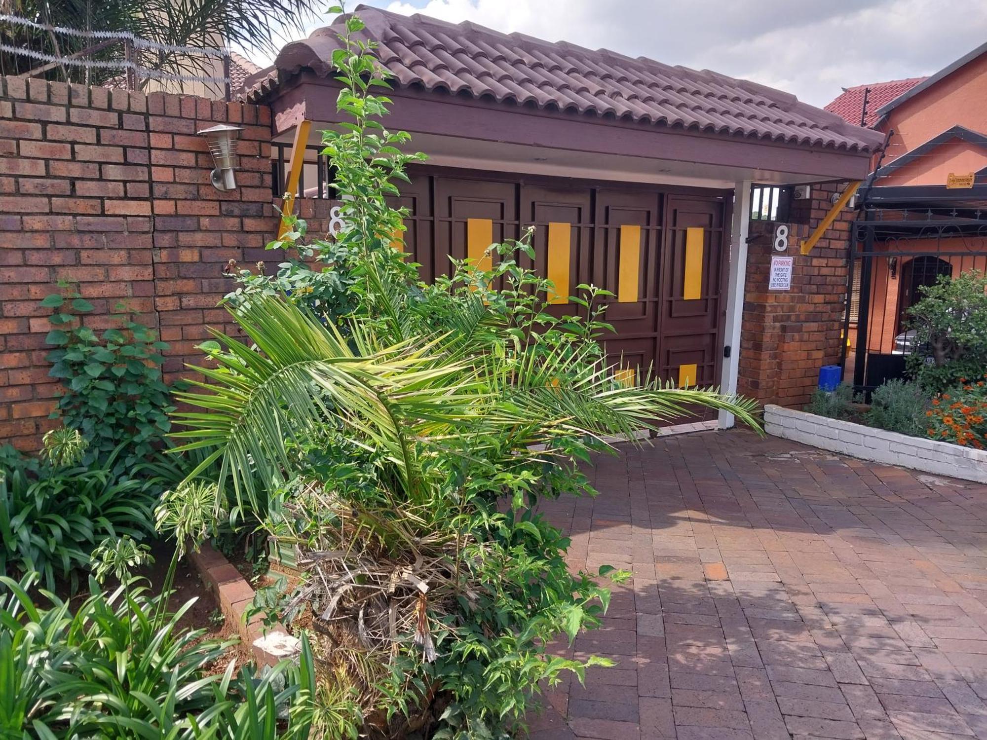 Erima Lodge Johannesburg Exterior photo